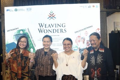 Veronica Tan Soroti Aktivitas Perempuan Wae Rebo dalam Menjaga Alam dan Wastra untuk Tingkatkan Ekonomi