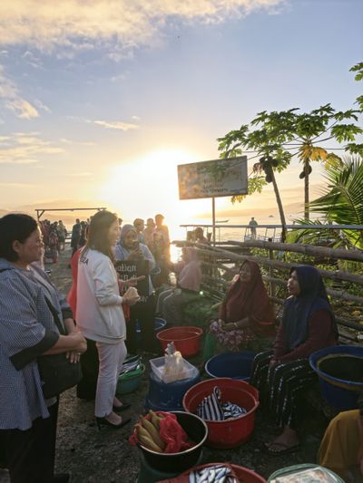 Wamen PPPA Veronica Tan Tinjau Perempuan Pesisir Maluku, Dorong Penguatan Ekonomi dan Perlindungan Anak
