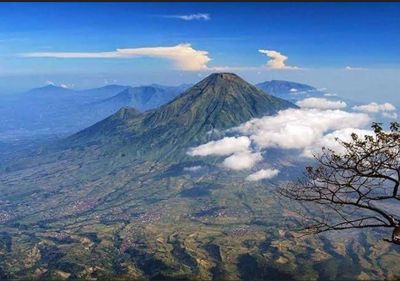 Jelajah Gunung Burni Telong di Bener Meriah, Destinasi Favorit Pendaki dengan Panorama Negeri di Atas Awan