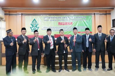 Telah Menamatkan Gelar Doktoral, Mahasiswa Ini Akui Bahwa Dirinya Mantan Pemulung