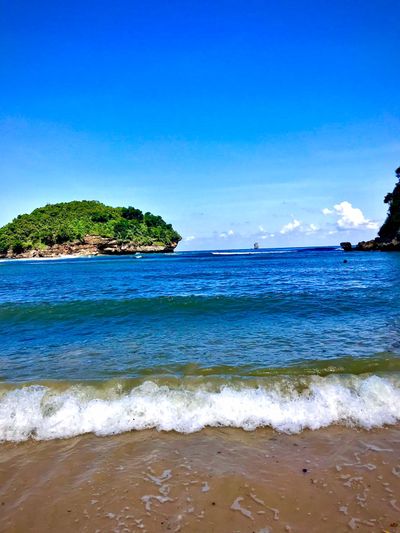 5 Pantai Estetik di Jawa Timur Lengkap dengan Tiket Masuk Terbaru 2026