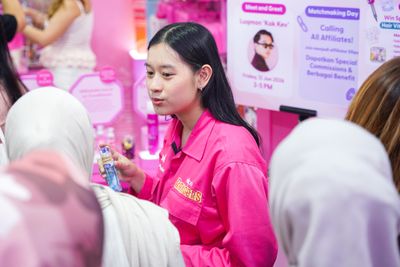 Perawatan Rambut Tipis Anti-Lepek Kini Jadi Favorit Perempuan Aktif