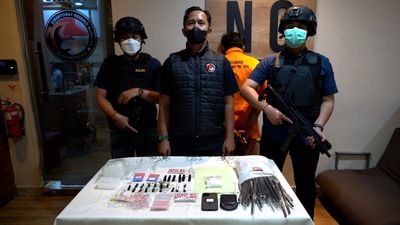 Pengedar Narkoba Diciduk Polda Metro di Jaktim, Modusnya Pakai Stiker Sedot WC