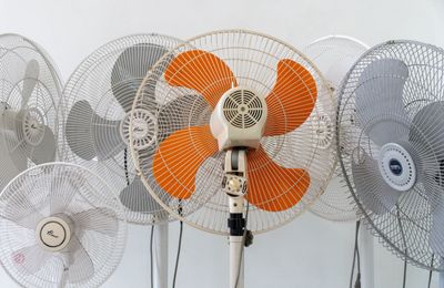 Kipas Angin Macet atau Mendengung? Coba Trik Ini Sebelum Beli Baru!