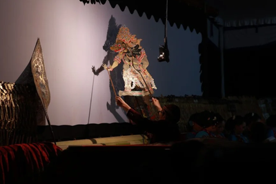 Rayakan Dies Natalis ke-50, UNS Hadirkan Pesan Kepemimpinan Lewat Wayang Kulit Pandhawa Labuh
