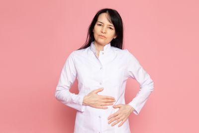 Muncul Cairan dari Pusar? Ketahui Penyebab dan Cara Mengobatinya