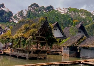 Sejarah Kampung Naga Bahasa Sunda: Asal Usul dan Keunikan Kampung Adat di Tasikmalaya