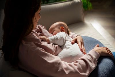 Tips Melancarkan ASI untuk Ibu Menyusui, Jaga Asupan Bayi Terpenuhi!
