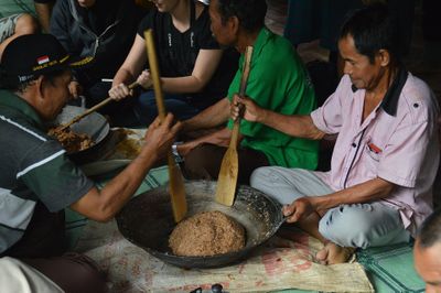 Mengintip Kearifan Lokal Pesta Adat Nutuk Beham di Kukar
