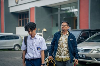 Ringgo Agus Rahman Jadi Ayah Penuh Ambisi dalam Film Baru Gina S. Noer, Aku Sebelum Aku di Netflix