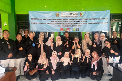Unpad Berdayakan Warga Desa Sagaracipta, Ajarkan Kendali Penyakit Kronis hingga Mitigasi Bencana