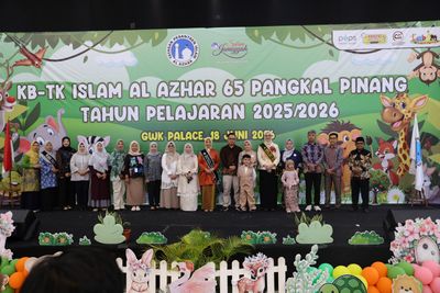 Noni Hidayat Dorong Anak-anak TK PAUD Islam Al Azhar 65 Pangkalpinang Tumbuh Kreatif dan Percaya Diri