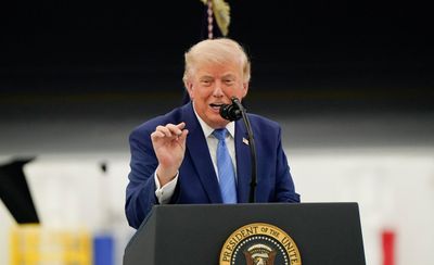 Trump Sesumbar AS Bisa Ambil Alih Selat Hormuz di Tengah Perundingan dengan Iran
