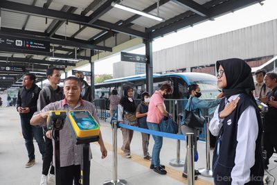 Rayakan HUT DKI Jakarta ke-499, Naik Transjakarta Cuma Bayar Rp1 Aja!