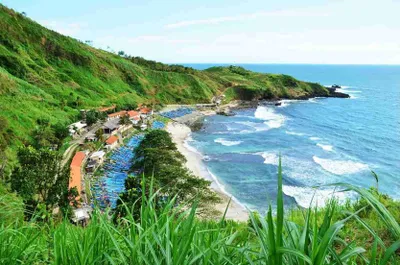 Pantai Menganti, Destinasi Wisata Alam Kebumen yang Wajib Masuk Bucket List