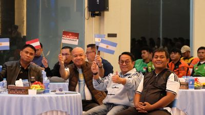 Semarak Piala Dunia 2026, Nobar Bareng Masyarakat Kapolda Banten Bahagia Jagoanya Menang 2-0 Saat Lawan Austria
