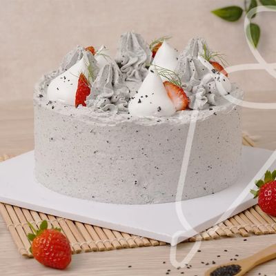 Bosan yang Manis-manis? Yuk, Racik Black Sesame Cake yang Creamy dan Mewah ala Toko Kue Jepang