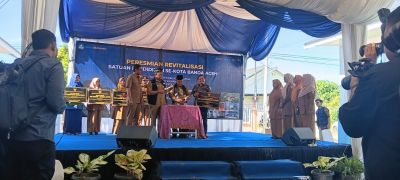 Mendikdasmen Resmikan Revitalisasi 28 Sekolah di Banda Aceh