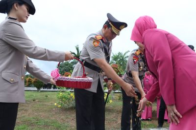 Jelang Hari Bhayangkara ke-80, Kapolda Kaltara Pimpin Ziarah di TMP Telabang Bangsa