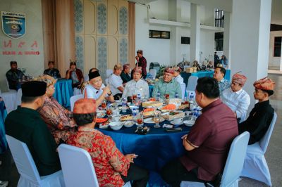 Gubernur Lampung Bahas Pelestarian Budaya dan Desa Wisata bersama 5 Tokoh Adat Sai Batin