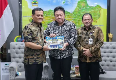 100 Raja dan Sultan dari Dalam dan Luar Negeri Hadiri Festival Adat Budaya Nusantara di Salatiga