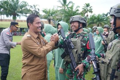 Wakil Bupati Aceh Besar Lepas 450 Prajurit Yonif 117 KY Menuju Penugasan di Papua