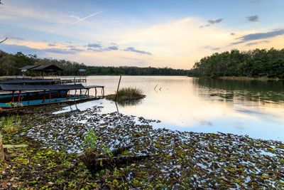 Pesona Danau Hatiwin Tapin: Eks Tambang yang Menjelma Jadi Wisata Keluarga Asri