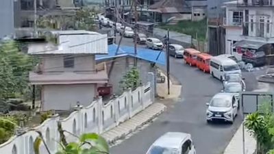 Libur Sekolah Datang, Jalanan Kota Batu Berubah Jadi Antrean Panjang Wisatawan