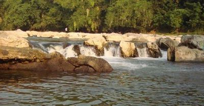 Wisata Air Manggasang Hantakan: Sisi Eksotis Sungai Meratus di Hulu Sungai Tengah