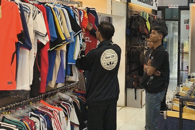 Permintaan Jersey Piala Dunia Melonjok Tinggi di Kota Malang