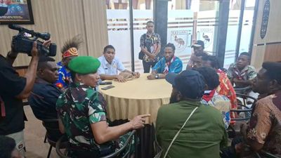 7 Warga Ikrar Kembali ke NKRI, Dandim Teluk Bintuni Ajak Bangun Daerah Lewat Jalan Damai