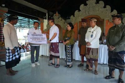 Dukung Pembangunan Berbasis Masyarakat, Pemkab Jembrana Salurkan Hibah ke 107 Kelompok