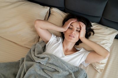 Berkeringat Terus saat Tidur Malam, Apa Penyebabnya?