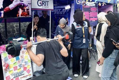 Dua Minggu, Dua Lokasi GRIT FIT-FEST dan SAMAKARYA Jadi Bukti Kreativitas Kelompok ASTERISK UMM