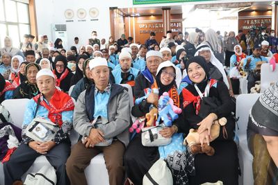 Kloter BDJ 19 Tiba di Banjarbaru, Seluruh Jamaah Haji Kalselteng 2026 Resmi Kembali ke Tanah Air