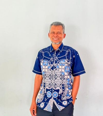 Kiprah Asiano Mapilindo, Alumnus Vokasi UNAIR yang Dirikan Seno Dental Lab