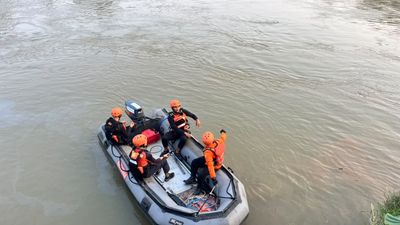 Tim SAR Gabungan Cari Dua Remaja yang Tenggelam di Sungai Pekon Jogyakarta Pringsewu