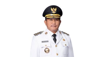 Intip Jejak Karier Bupati Muna Barat, La Ode Darwin hingga Program Prioritas yang Sedang Dijalankan