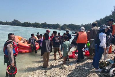 Mesin Kapal Mati, 150 Penumpang KM Makmur Jaya Sukses Dievakuasi di Pulau Pari