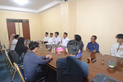 UBB dan BAZNAS Provinsi Babel Bersinergi Salurkan Bantuan Pendidikan kepada Tiga Mahasiswa