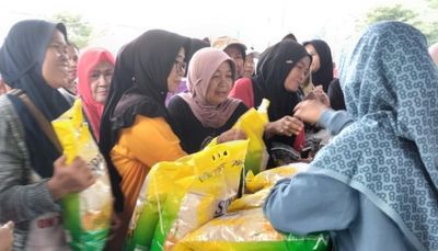 Sembako Murah di CFD Merangin Diserbu Warga, Pembeli Rela Antre Sebelum Acara Dimulai