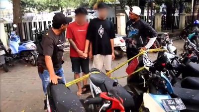Demi Beli Narkoba, Duo Rekan Sahabat Ini Nakat Curi Motor di Kalideres