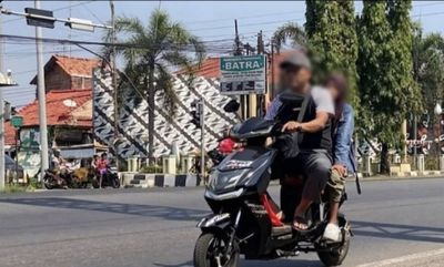 Sosialisasi Kepada Masyarakat Terkait Penggunaan Sepeda Listrik