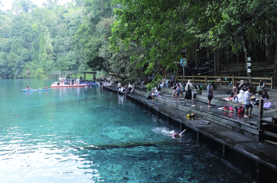 Melihat Keunikan Danau Labuan Cermin, Ada di Kaltim Punya Dua Rasa