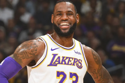 Bursa Transfer NBA: Dilema LeBron James Antara Tim Super atau Pulang ke Cavaliers