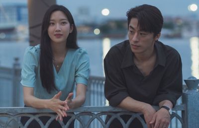 7 Alasan Nonton Once We Were Us , Film Romantis Korea dengan Sad Ending