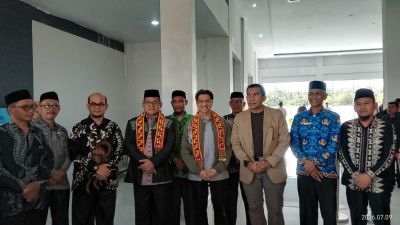 Staf Ahli Menteri Agama Resmikan MIN 3 dan KUA Teupah Tengah di Simeulue