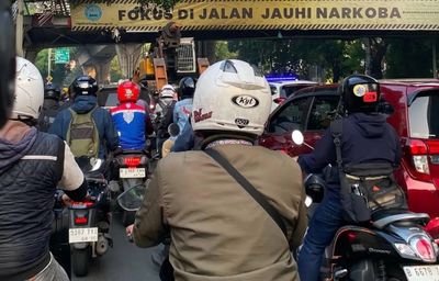 Catat! Ini Titik Macet di Jakarta dan Rute Alternatif Imbas Truk Nyangkut JPO di Tendean Hari Ini