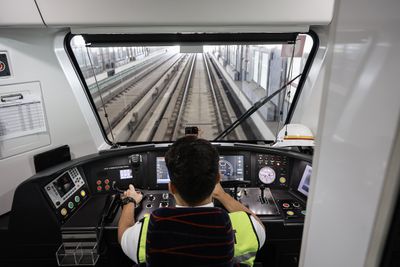 LRT Jakarta Bakal Tembus Dukuh Atas, Pramono Targetkan Rampung pada 2028