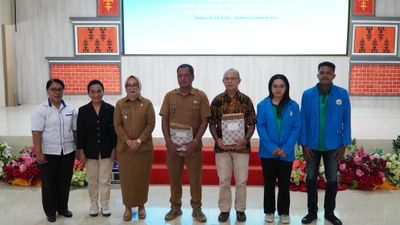 Wawali Ambon Resmi Berangkatkan Mahasiswa KKN IAKN, Dorong Inovasi Digital untuk Masyarakat